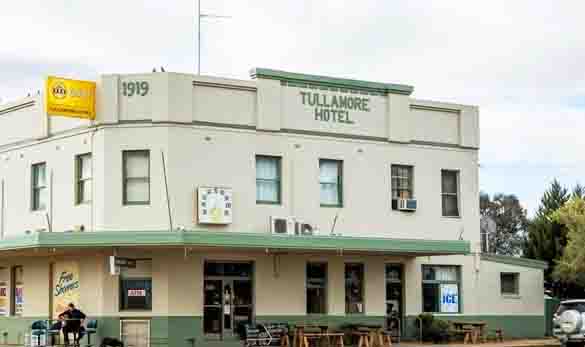 IRISH HEARTLAND THE TULLAMORE HOTEL TO MARKET PubTIC