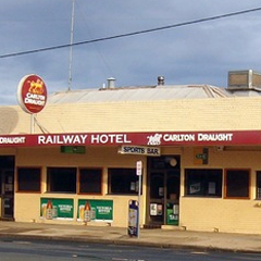 Railway Hotel Deniliquin frontage_MQ_crpacth2 - PubTIC