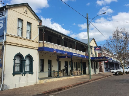 COMMERCIAL HOTEL COMMERCIAL HOTEL