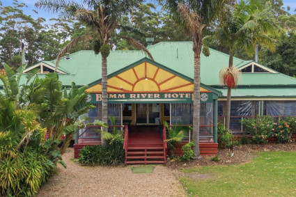 BEMM RIVER HOTEL